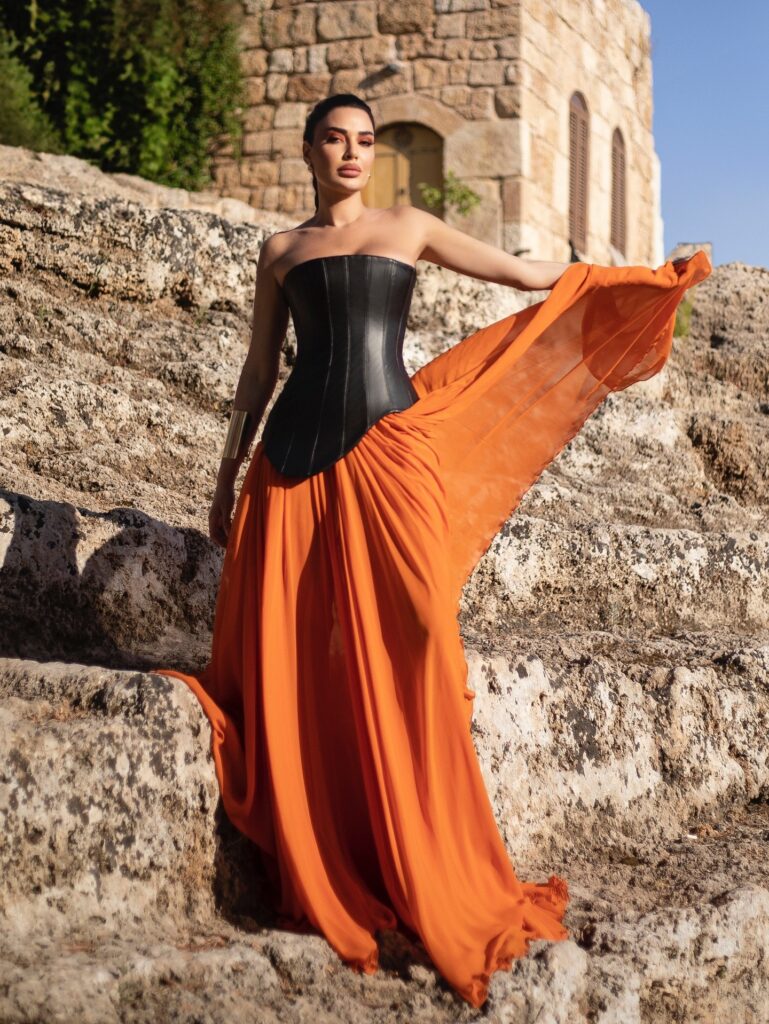 اطلالة صيفية للفنانة سيرين عبد النور